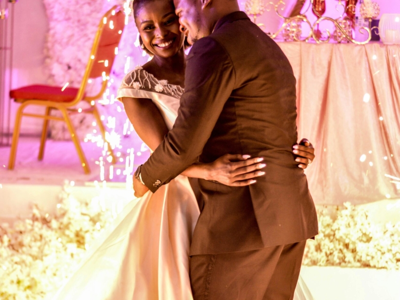 pexels-holarbash-2074911